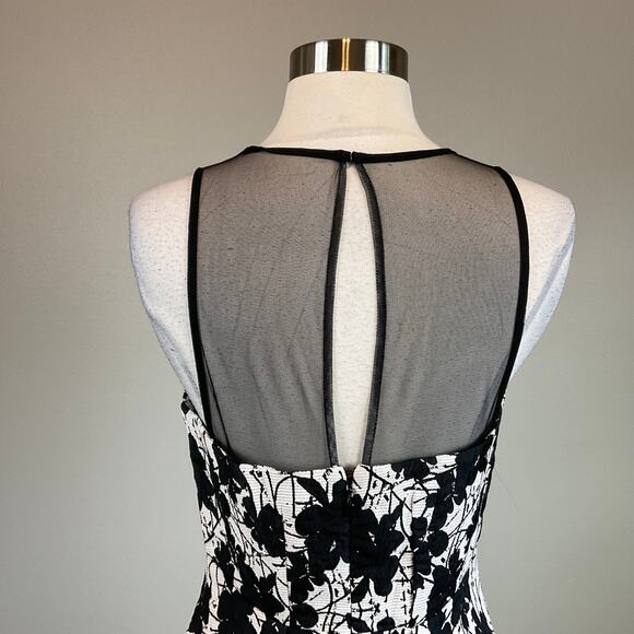 BCBGeneration Floral Print Fit and Flare Cocktail Dress Black and White Size 6 - Picture 7 of 11